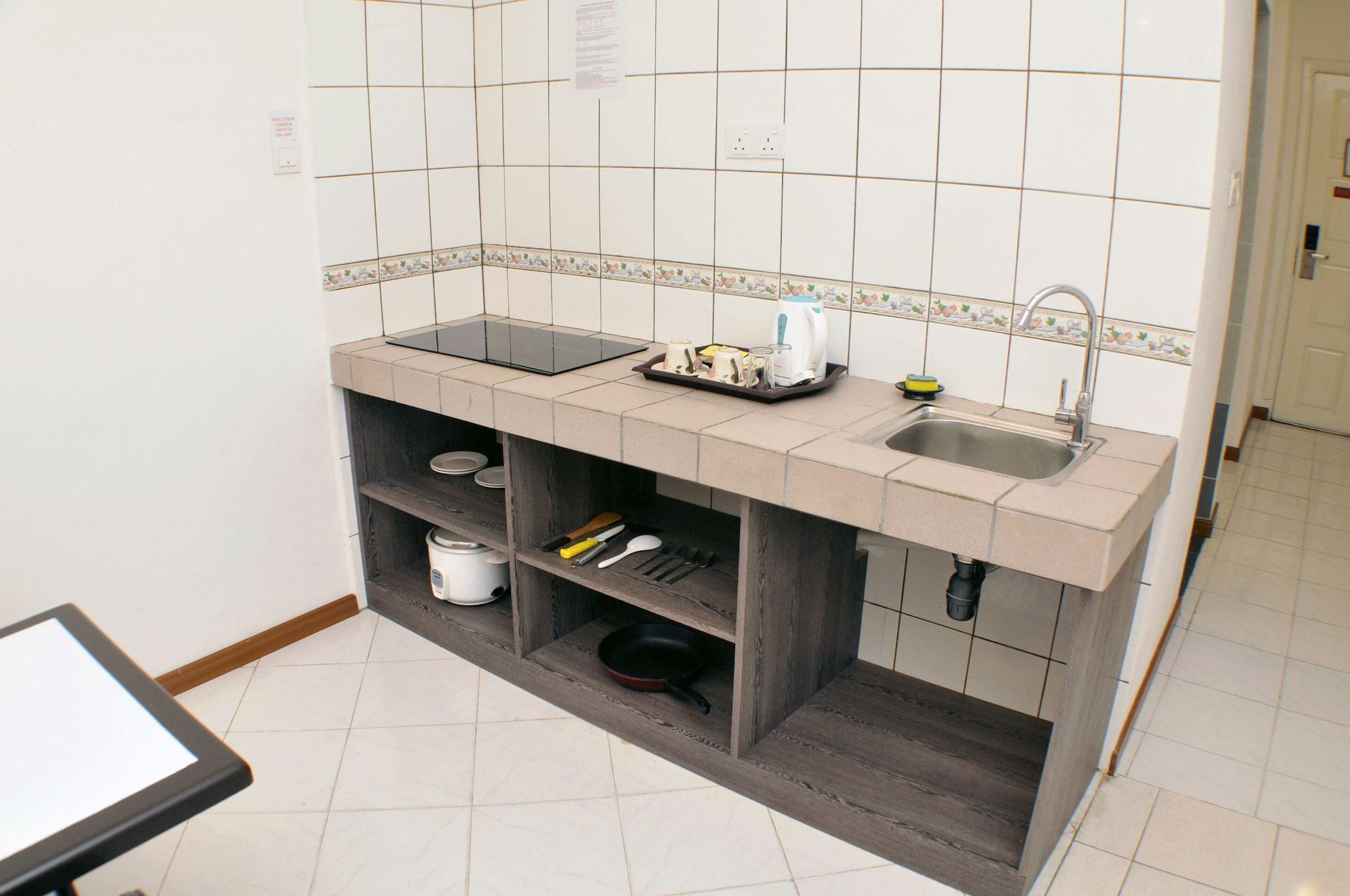 Promenade Service Apartment Kota Kinabalu Kültér fotó